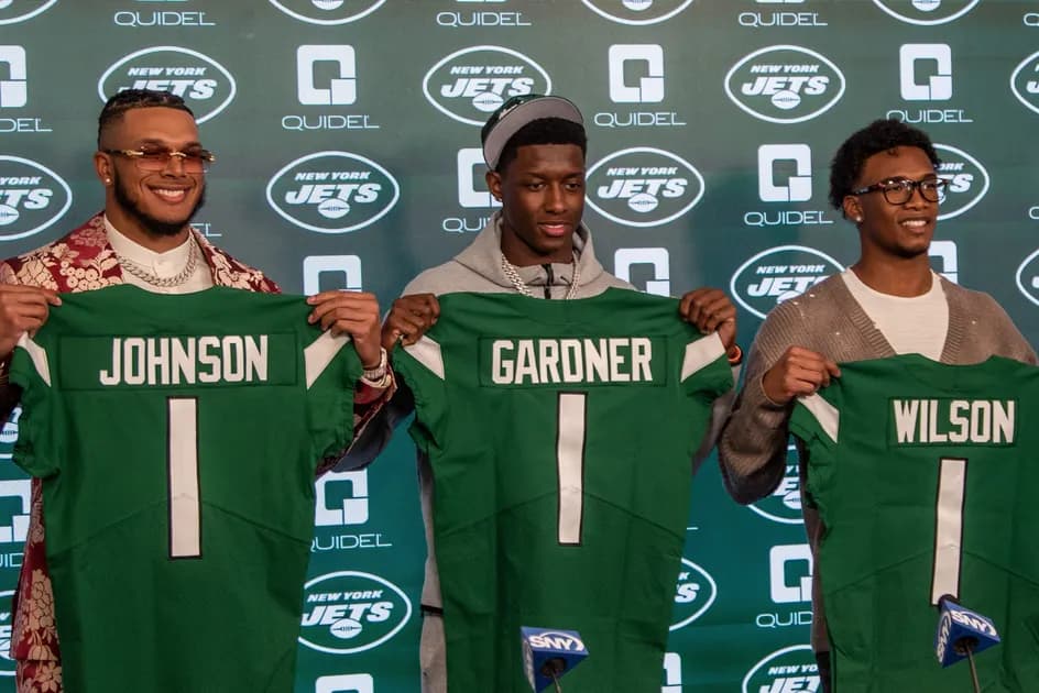 Jared Smith’s Back to the Futures: How to navigate the NFL offseason