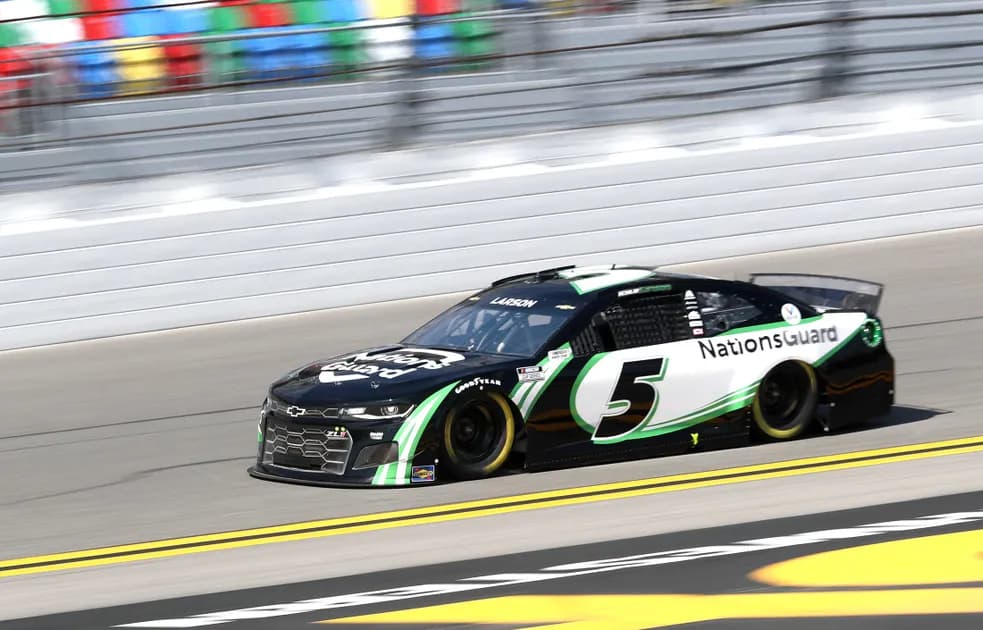 Get $300 bonus with the Fanatics Sportsbook promo code for NASCAR today