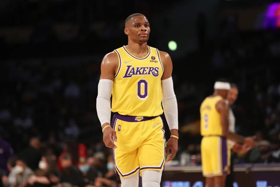 NBA Friday same game parlay (+2856 odds): Phoenix Suns vs Los Angeles Lakers