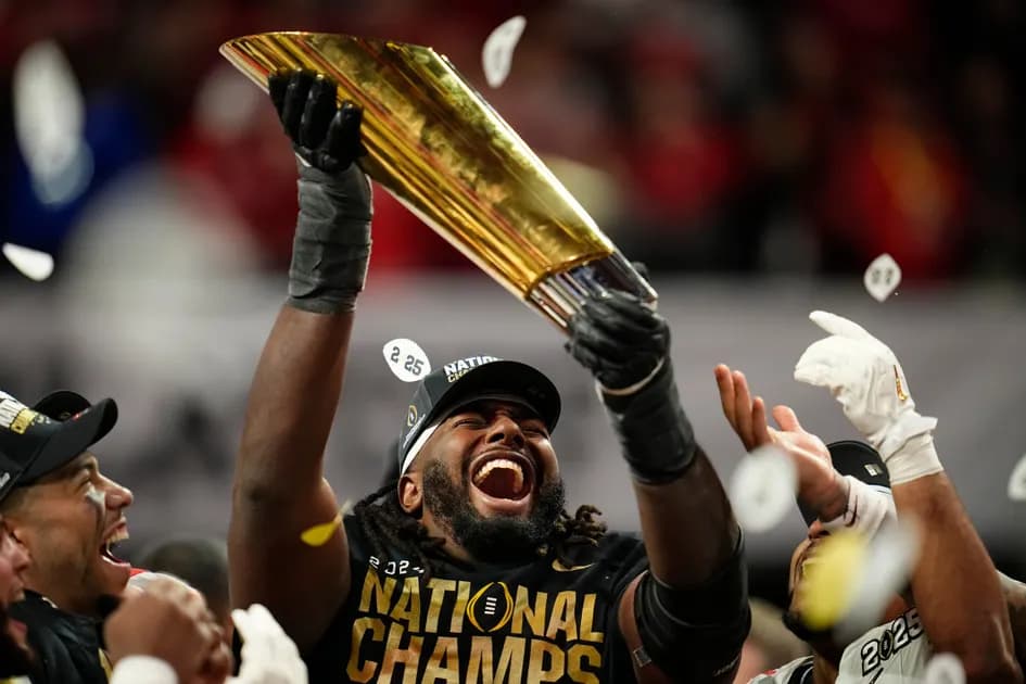 2025 CFB Futures Betting Guide: Pickswise College Football Season Preview and Best Bets
