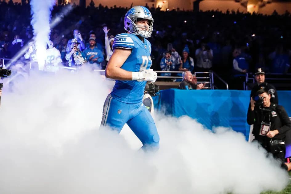 NFL Week 16 parlay at mega +1671 odds on Sunday 12/24: Lions are untamed