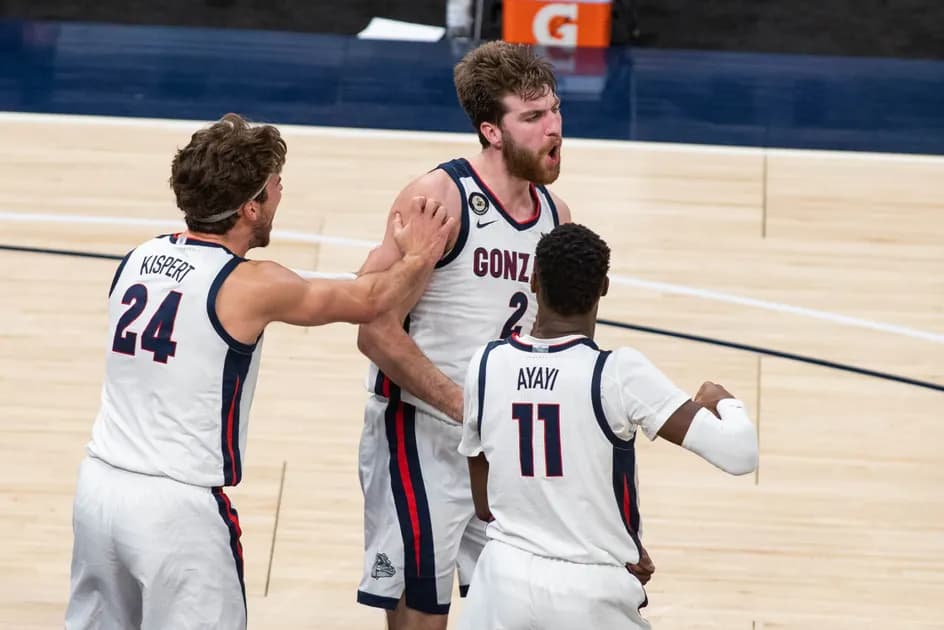 March Madness Elite Eight mega parlay (+1203 odds): Favorites roll