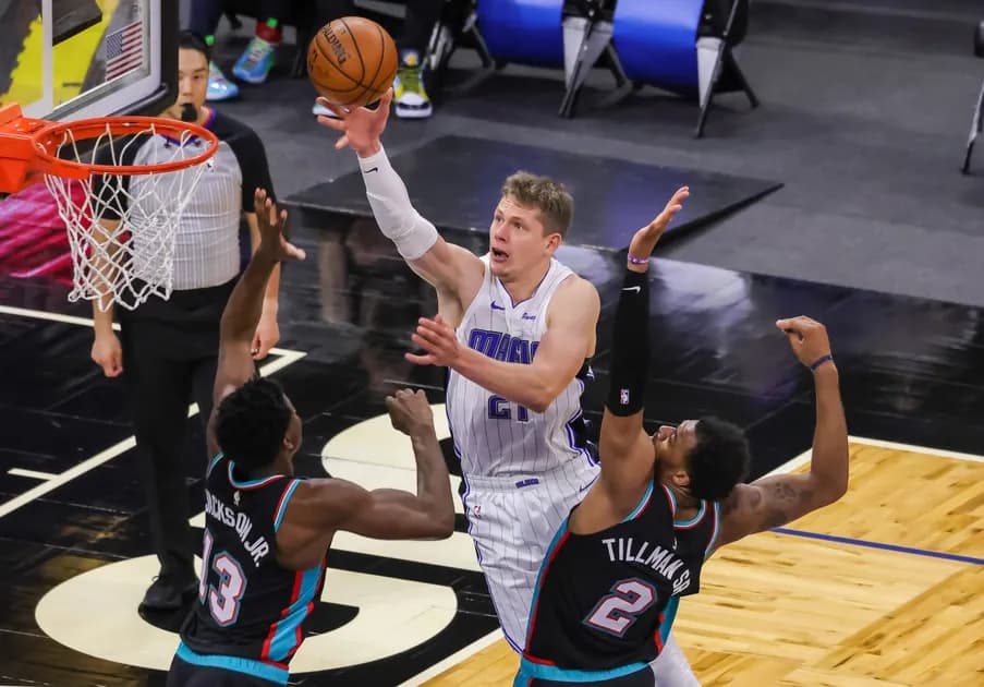 Best NBA Player Props for Sunday's Slate (5/9): Wagner lights up