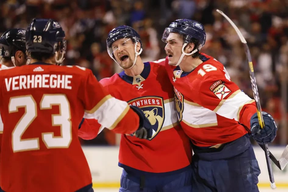 NHL Wednesday three-team mega parlay (+1124 odds): Panthers to force Game 7
