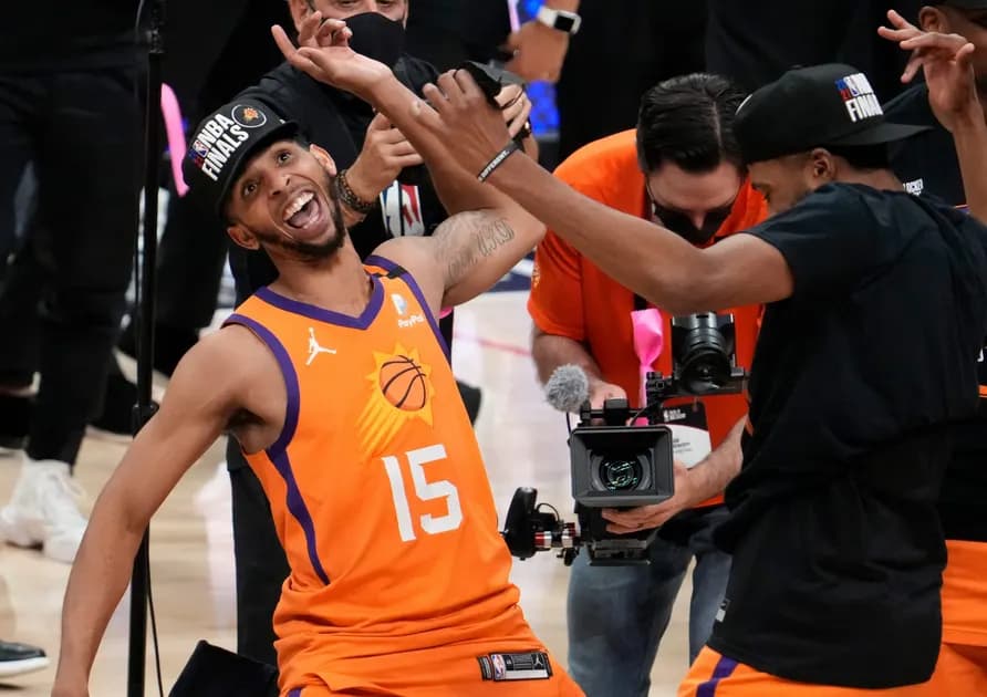 NBA Finals Game 1 same game parlay (+1397 odds): Milwaukee Bucks vs. Phoenix Suns