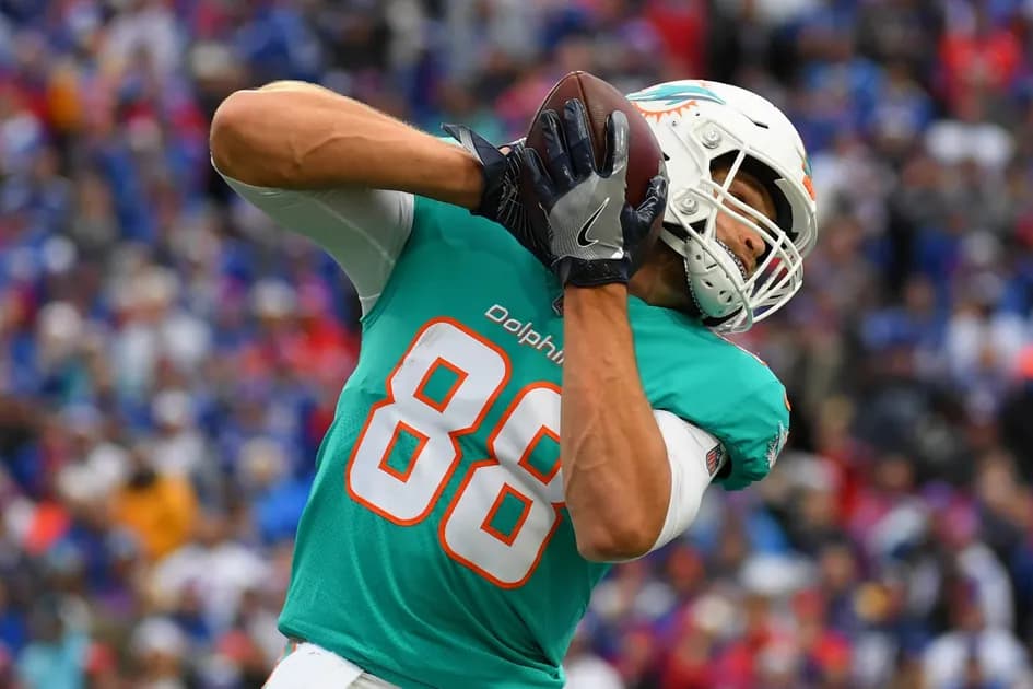 Four-pick cross-sport parlay for Sunday (+1006 odds): NFL, college basketball, NBA, and NHL