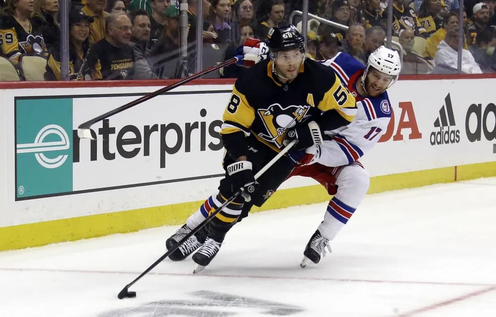 Best player props for Monday's NHL slate: Letang lends a hand