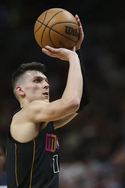 Today’s Best NBA Prop Bet Picks & Predictions, Monday, 1/8: Tyler Herro, Kris Dunn get buckets
