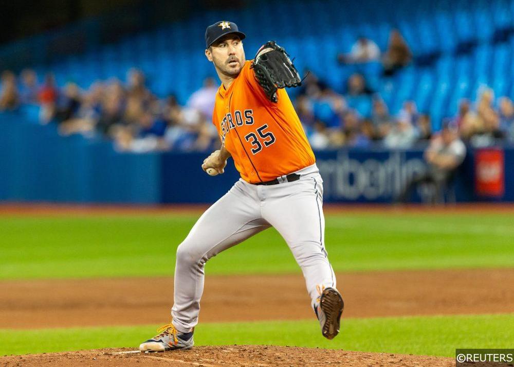 Justin Verlander pitching for the Houston Astros
