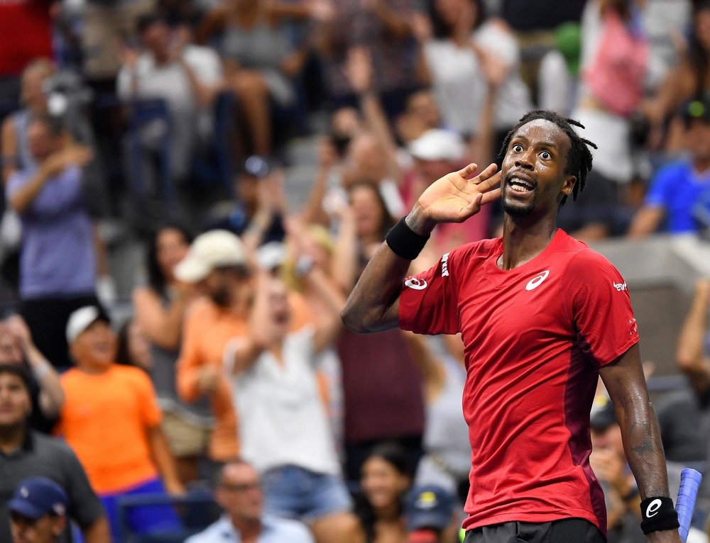 Gael Monfils plays to the crowd at the 2019 US Open.