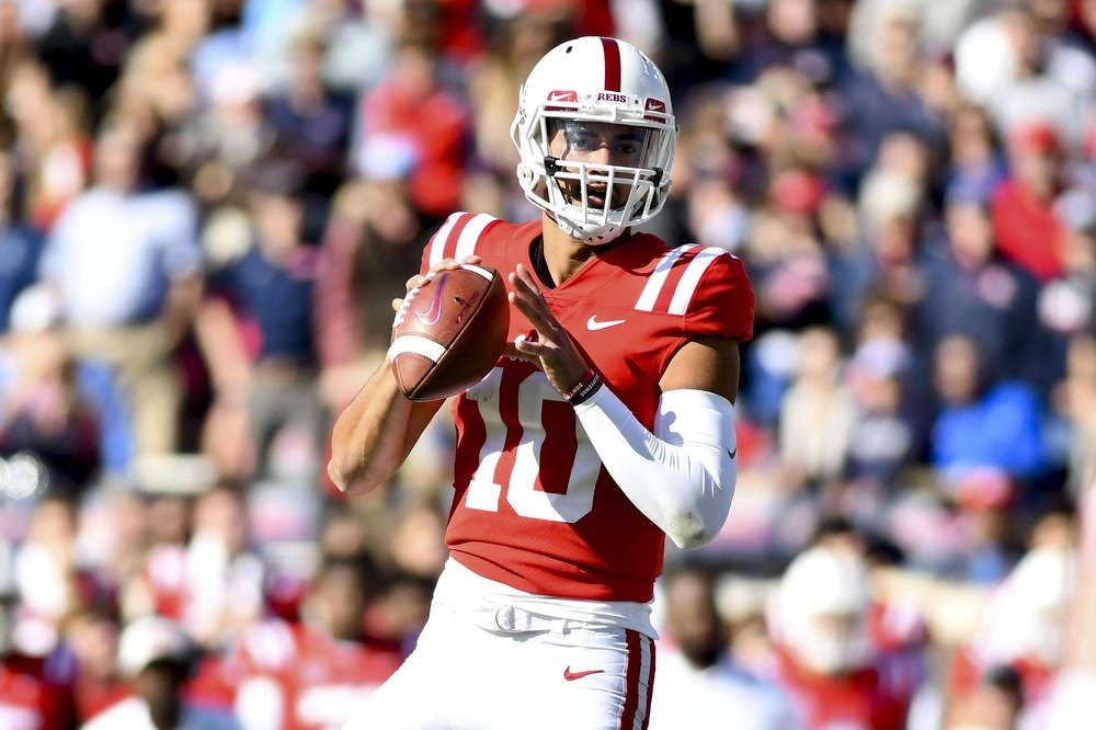 Jordan-Ta'amu warming up for Ole Miss