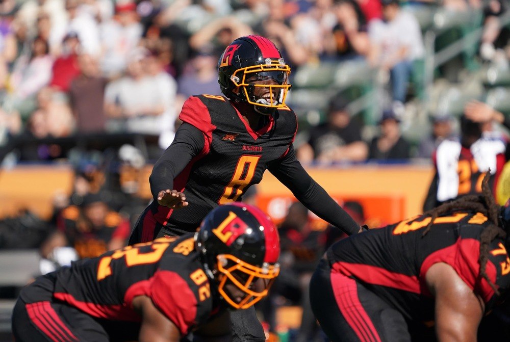 Josh Johnson leading the Los Angeles Wildcats offense