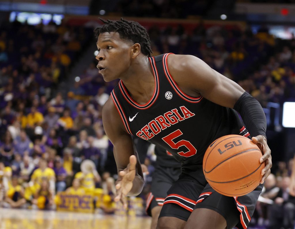 Anthony Edwards of Georgia drives to the basket.