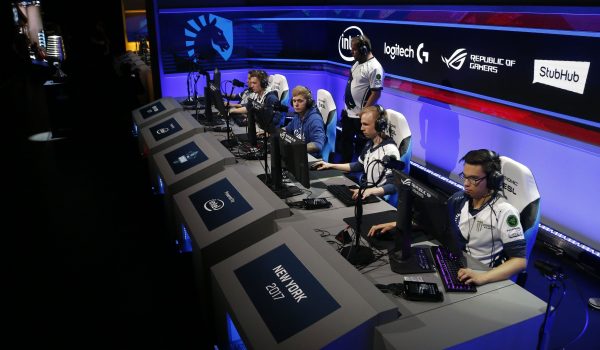 What are the top games in Esports?