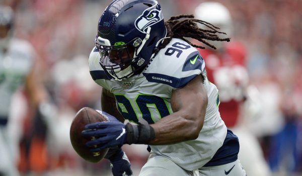 Jadeveon Clowney drops asking price, two teams still interested