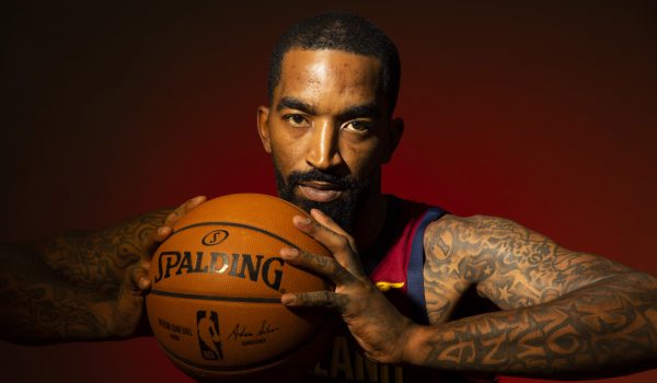 Lakers sign J.R. Smith, Clippers expect to have Lou Williams