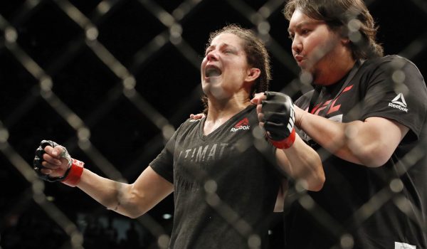 UFC Fight Night 184 predictions, picks, best bets and three-fight parlay