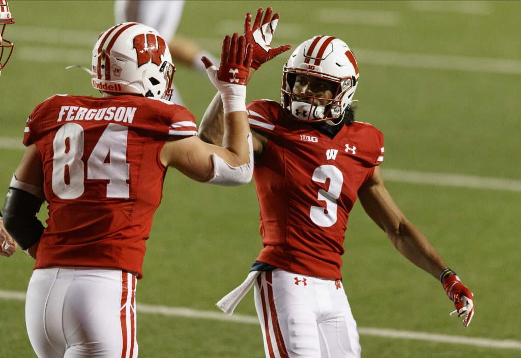 Wisconsin Badgers wide receiver Kendric Pryor (3) congratulates tight end Jake Ferguson (84)