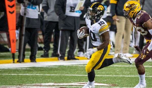 College Football Week 12 money line 8-team mega parlay (+8470 odds)