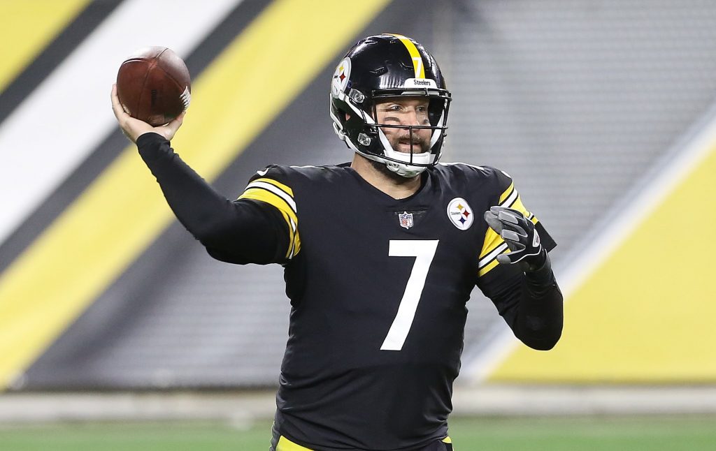Pittsburgh Steelers quarterback Ben Roethlisberger drops back to pass during win over Bengals
