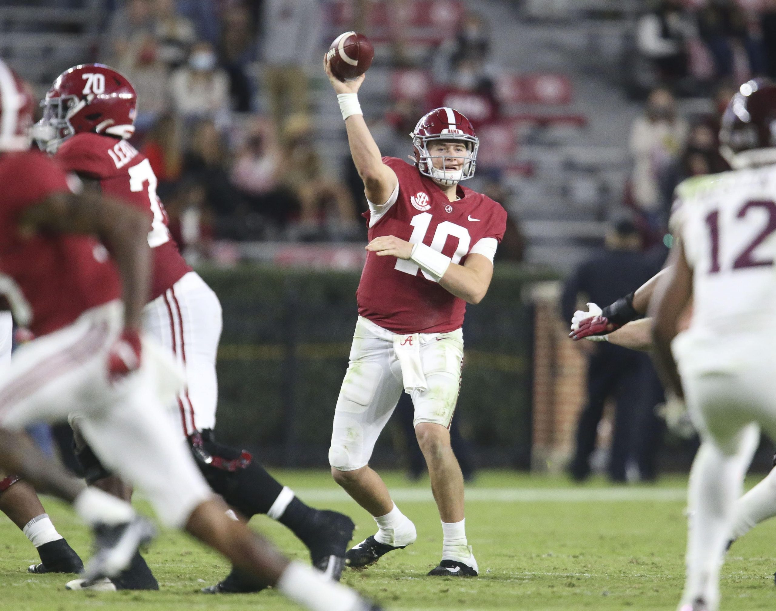 Alabama Crimson Tide quarterback Mac Jones throws a pass during win over Mississippi State