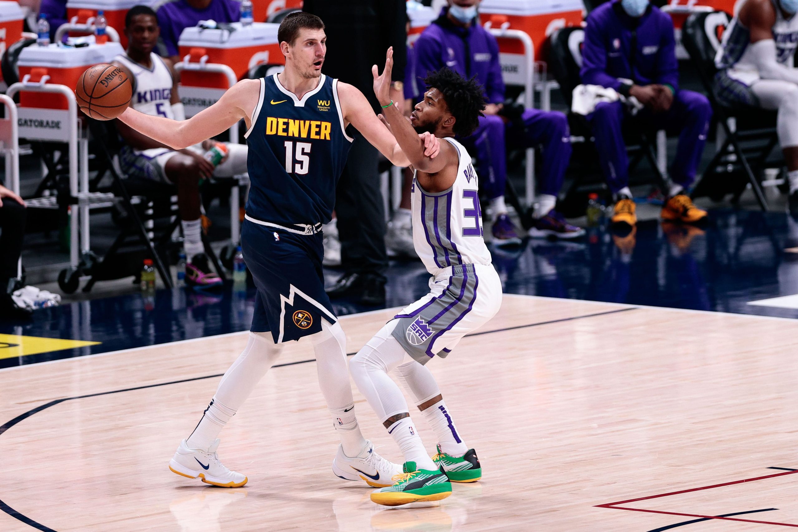 Nikola Jokic looking for the pass