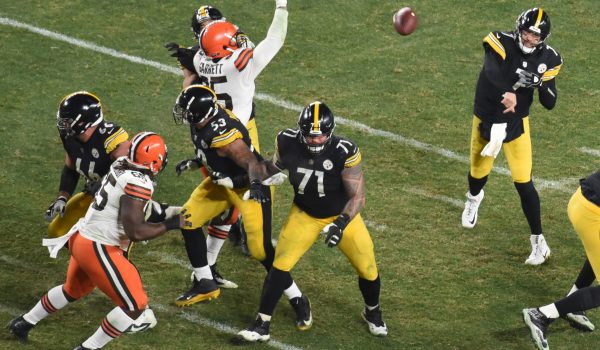NFL Playoffs Wild Card reaction: Steelers get embarrassed, major questions await