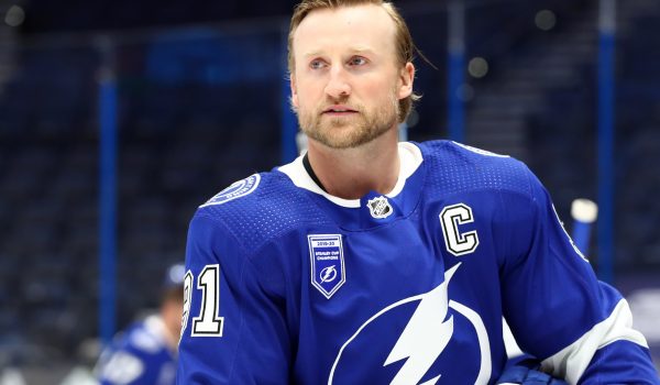 Best player prop bets for Thursday's NHL Slate: Stamkos to continue his production