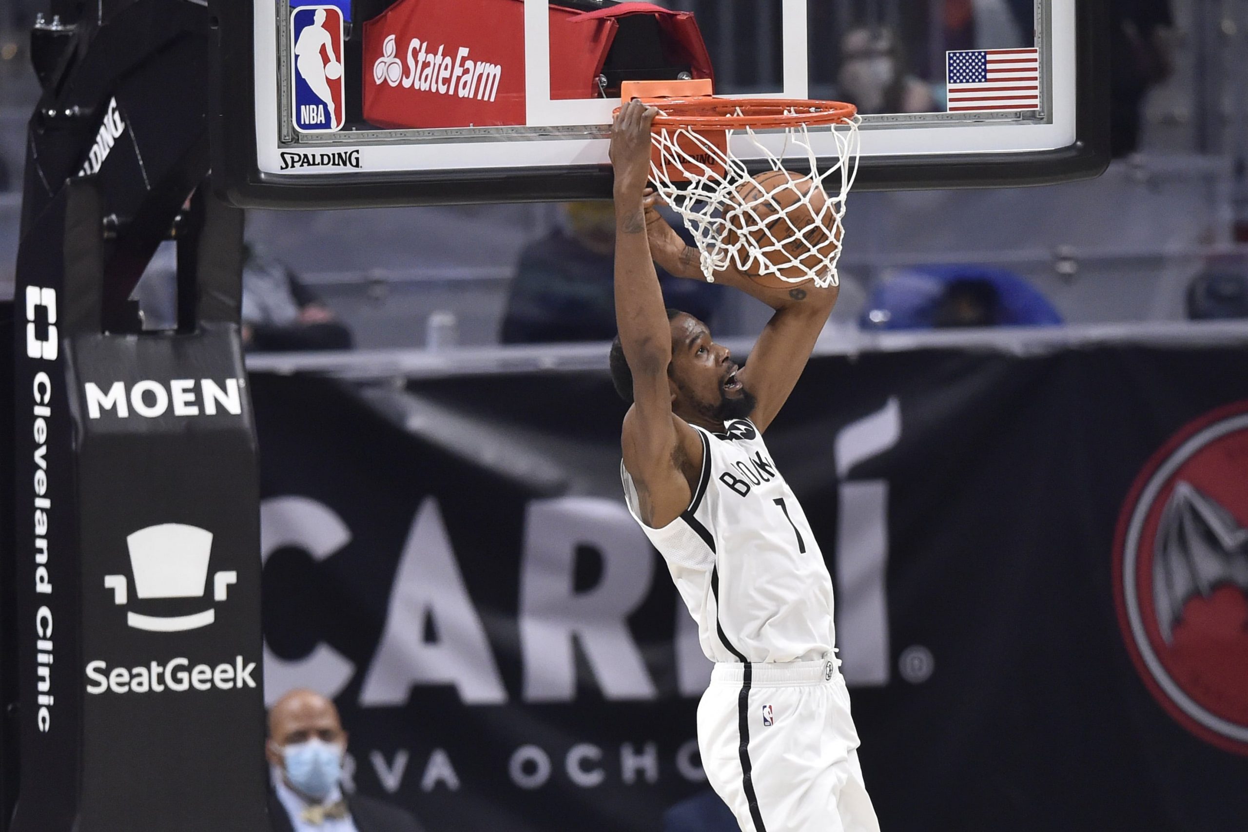 Brooklyn Nets forward Kevin Durant (7) dunks in the third quarter against the Cleveland Cavaliers at Rocket Mortgage FieldHouse.