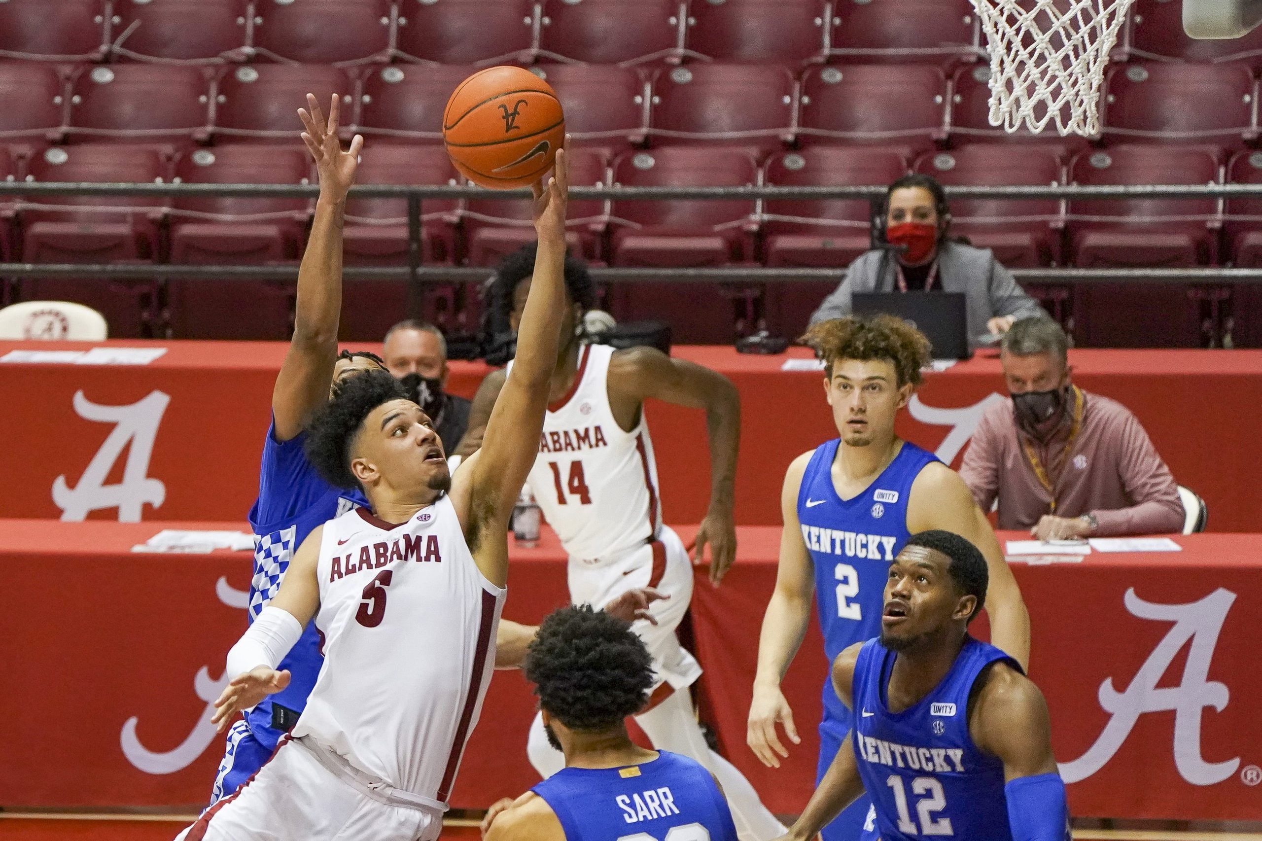 Alabama Crimson Tide guard Jaden Shackelford (5) goes to the basket against Kentucky Wildcats during the second half at Coleman Coliseum.