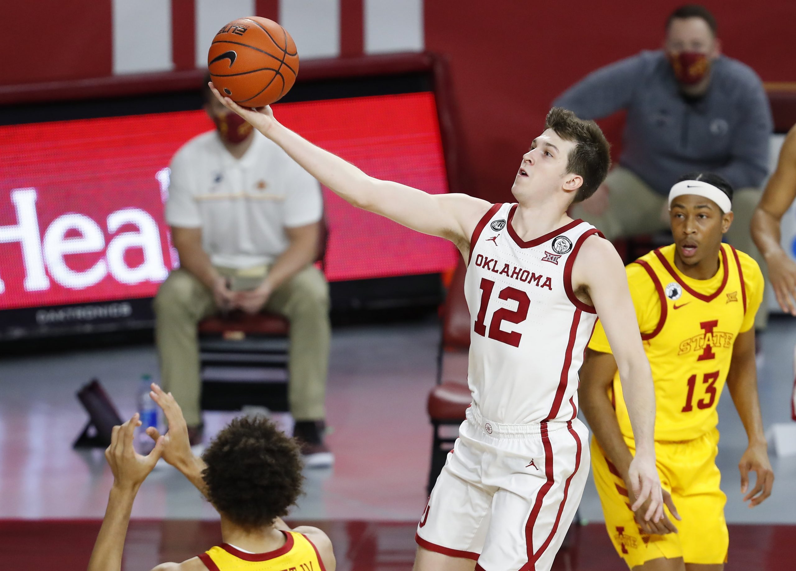 BetsByBob College Basketball Tuesday Picks UConn can edge