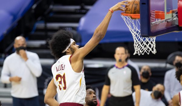 NBA Thursday three-team mega parlay (+1261 odds): Cavaliers pull off upset