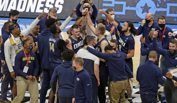 March Madness Round of 32 Day 1 mega parlay (+2185 odds): Oral Roberts does it again