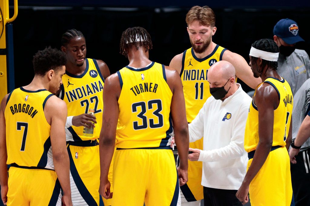 Indiana Pacers in the huddle