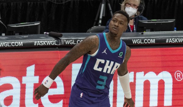 NBA Tuesday three-team mega parlay (+2049 odds): Hornets stifle Knicks