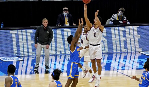 NCAA Tournament odds movements: Gonzaga now -210 to win it all