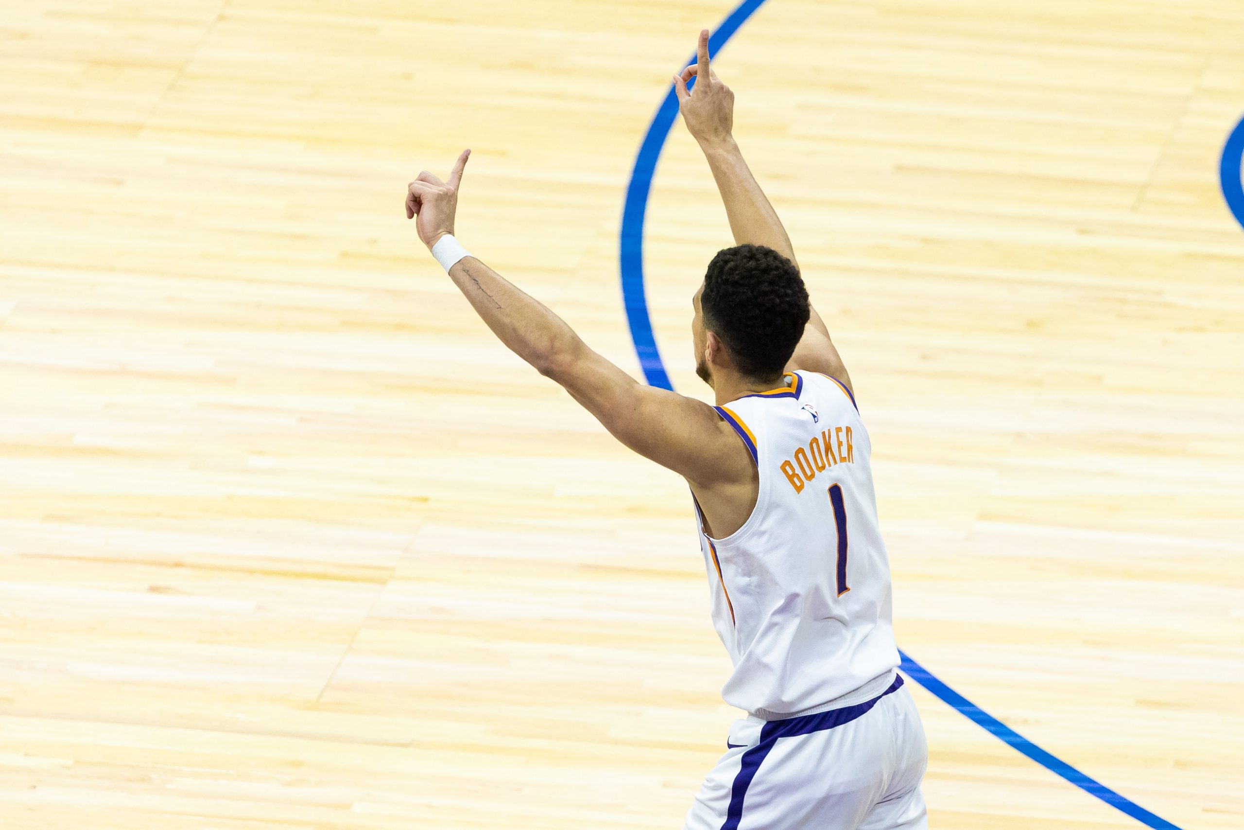 Phoenix Suns Devin Booker parlay