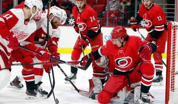 Thursday NHL four-team parlay (+705 odds): Central teams scrambling for top spot