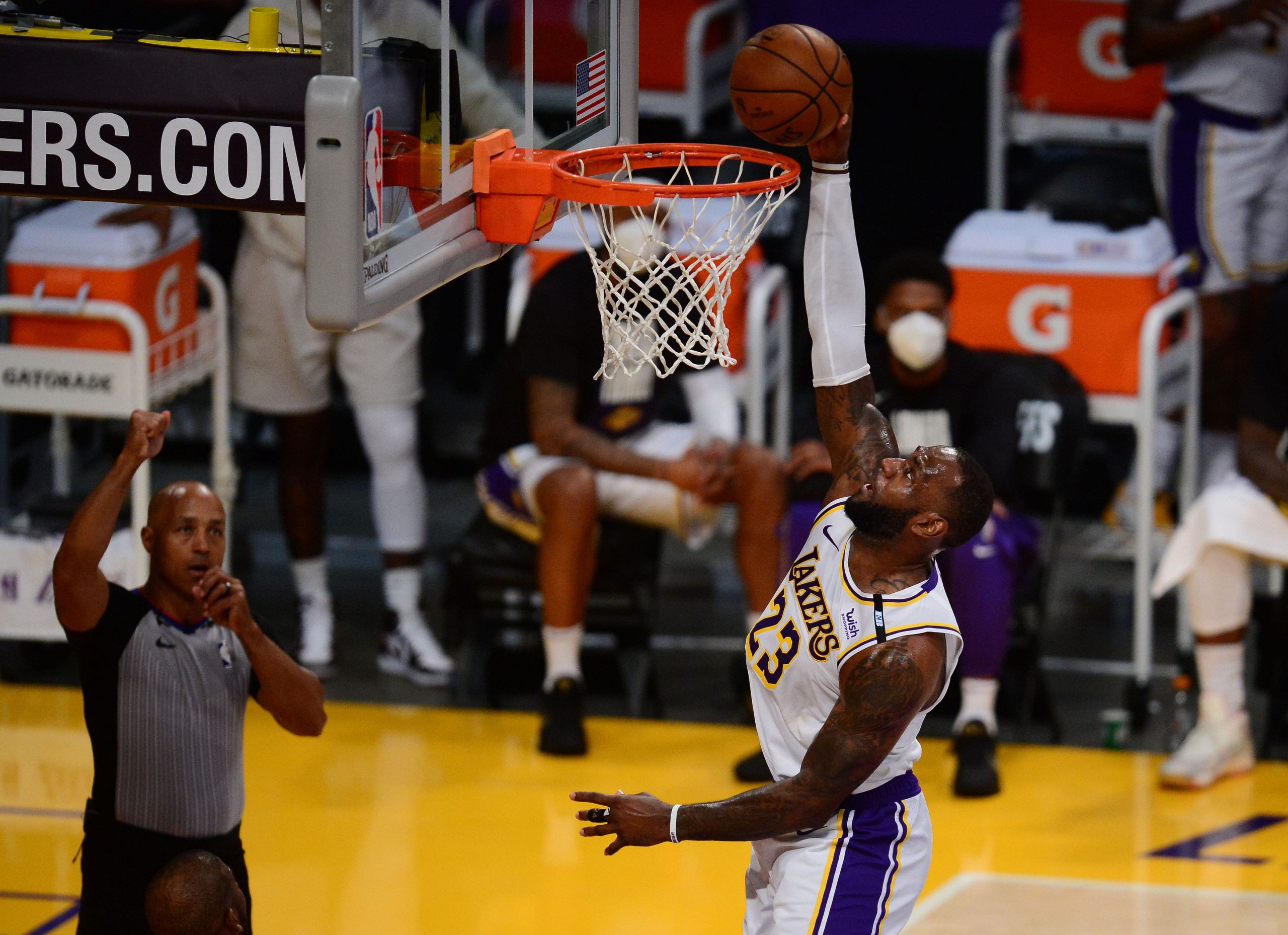 LeBron James Lakers vs Suns