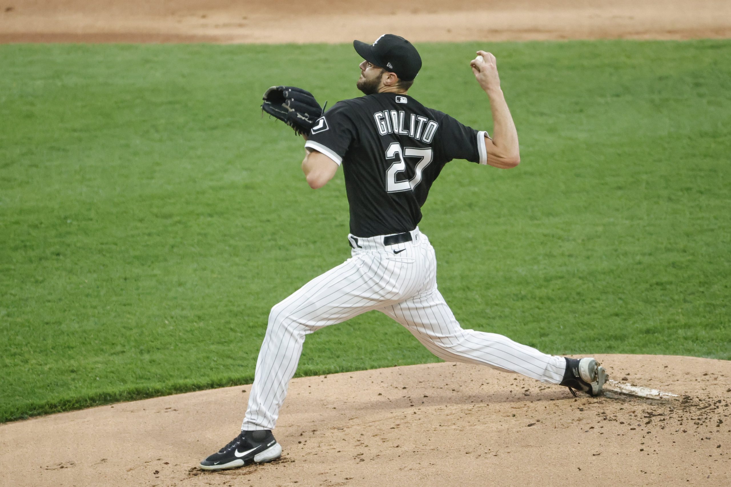 Lucas Giolito MLB parlay