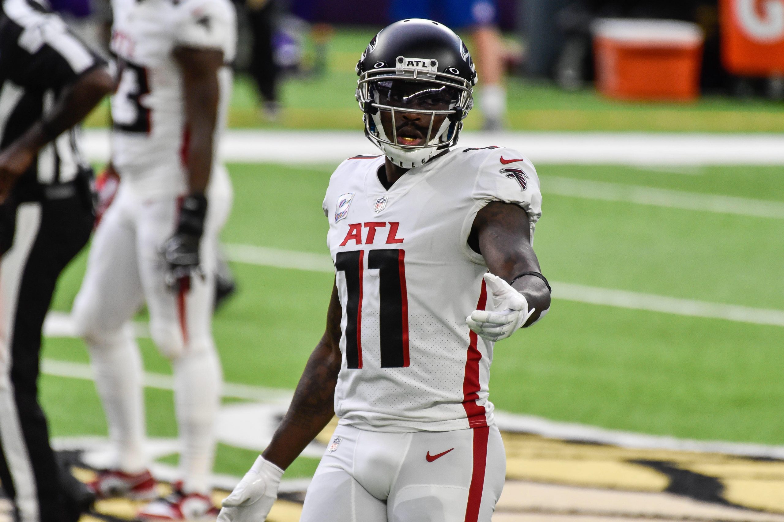Atlanta Falcons wide receiver Julio Jones (11) in action during the game between the Minnesota Vikings and the Atlanta Falcons at U.S. Bank Stadium.
