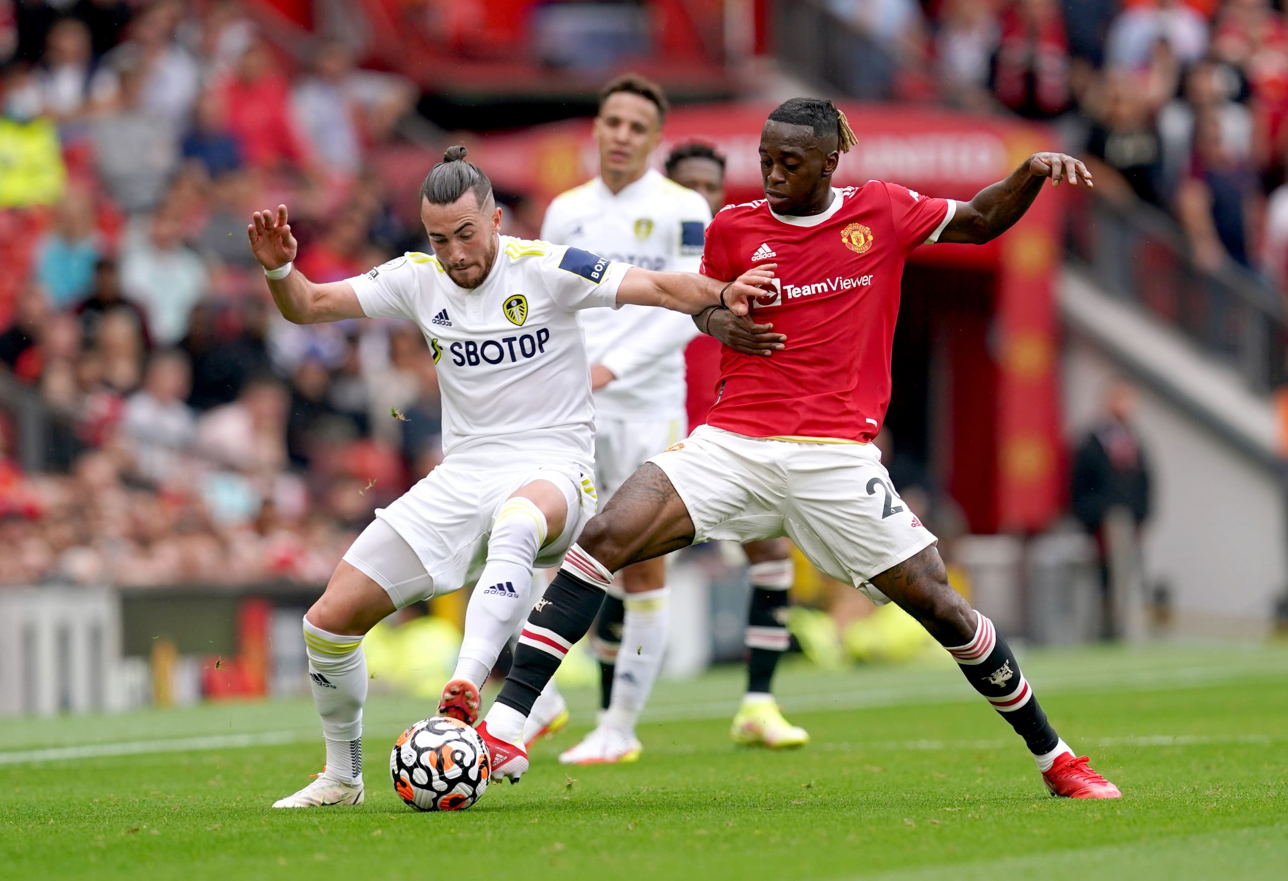 Jack Harrison of Leeds (left)