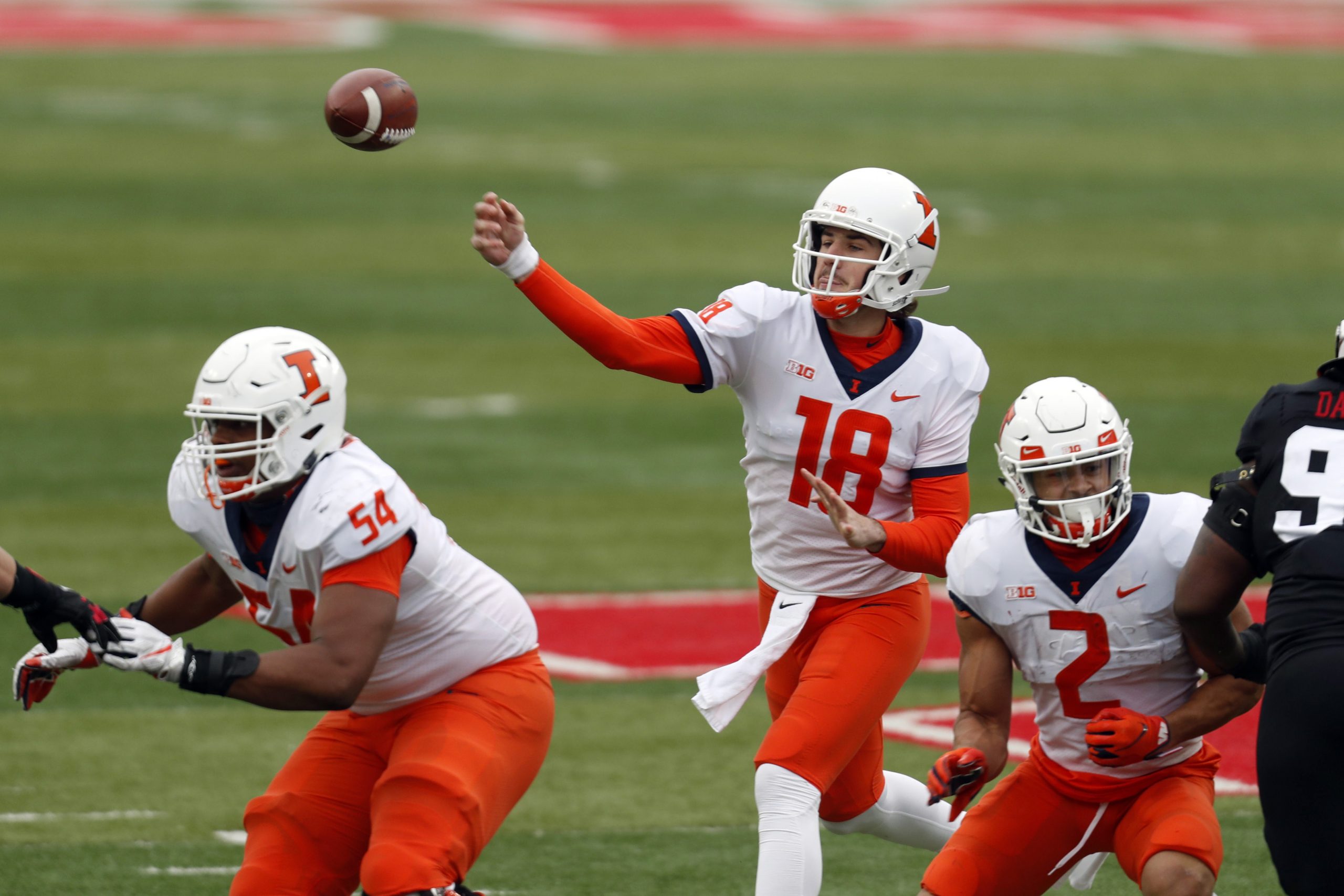 Illinois Fighting Illini quarterback quarterback Brandon Peters throws during the game against the Nebraska Cornhuskers in the first half at Memorial Stadium