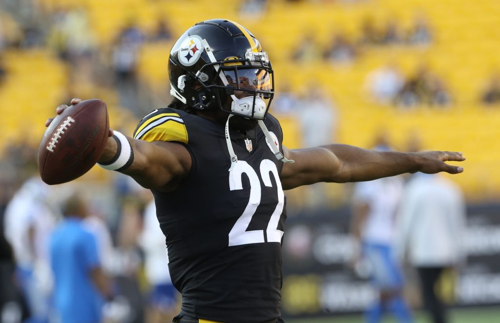 Najee Harris warming up before Pittsburgh's pre-season game against Detroit