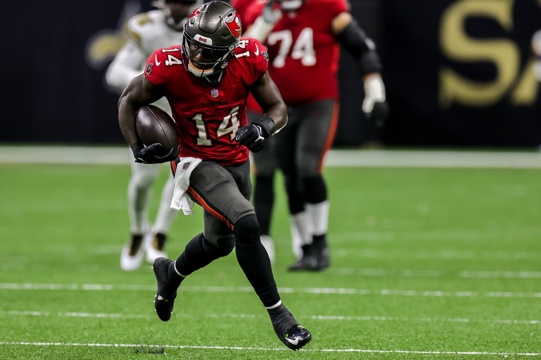 NFL DFS Picks for Saints vs Buccaneers Monday night