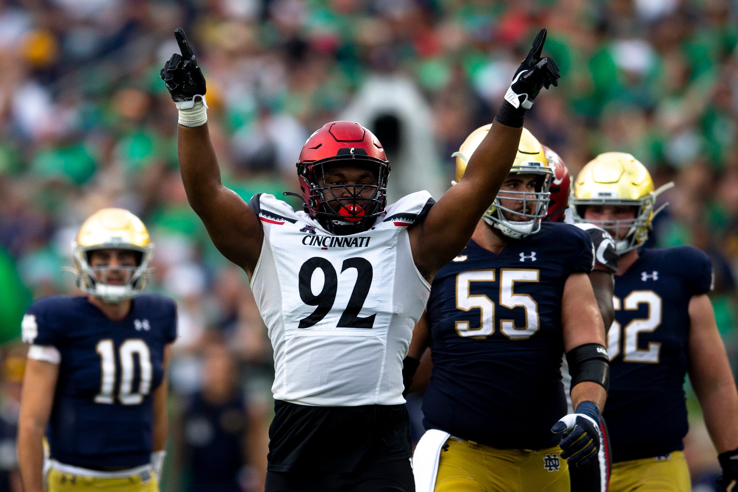 Cincinnati Bearcats defensive lineman Curtis Brooks