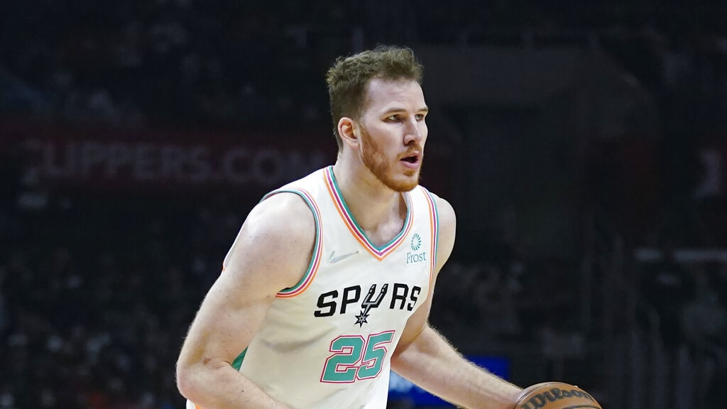 San Antonio Spurs center Jakob Poeltl