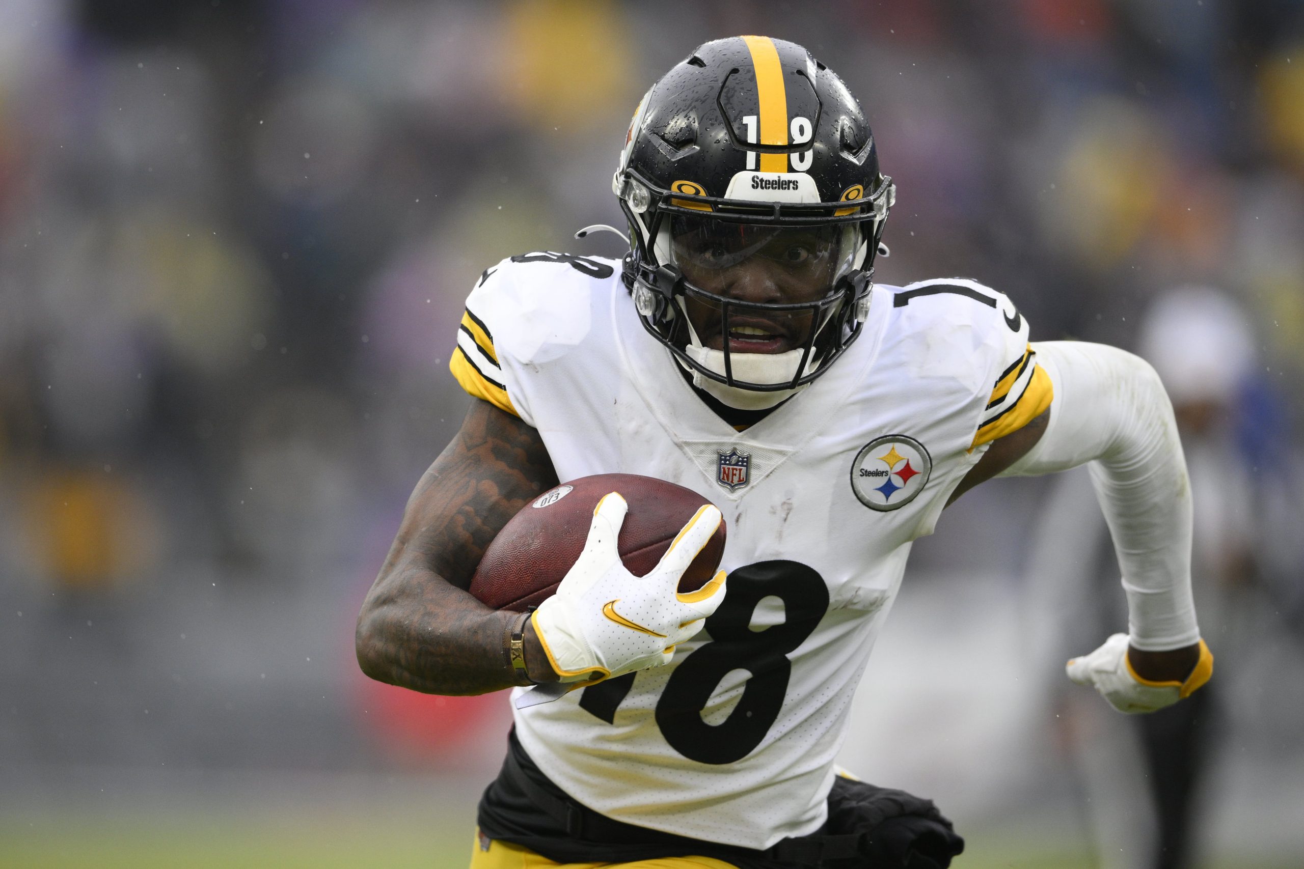 Diontae Johnson of the Pittsburgh Steelers