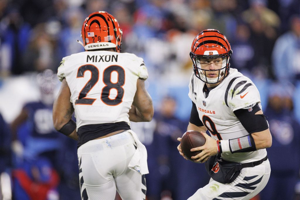 Joe Burrow and Joe Mixon of the Cincinnati Bengals