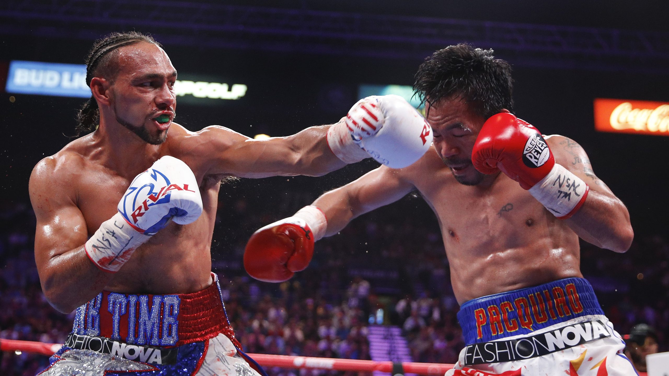Keith Thurman (left) vs Manny Pacquiao boxing